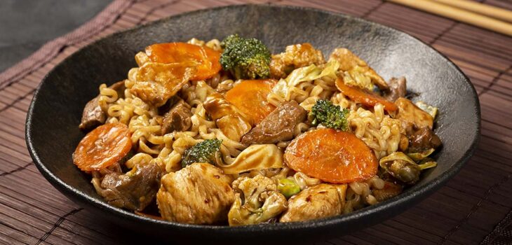 Brokulove_pl - Yakisoba z kurczakiem i warzywami