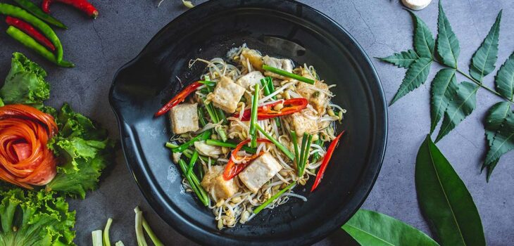 Brokulove_pl - Sałatka z tofu z kiełkami
