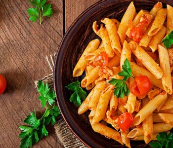 Brokulove_pl - Penne z pomidorami i kurczakiem